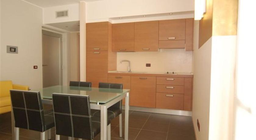 Residence & Suites Solaf Bonate di Sopra ภายนอก รูปภาพ